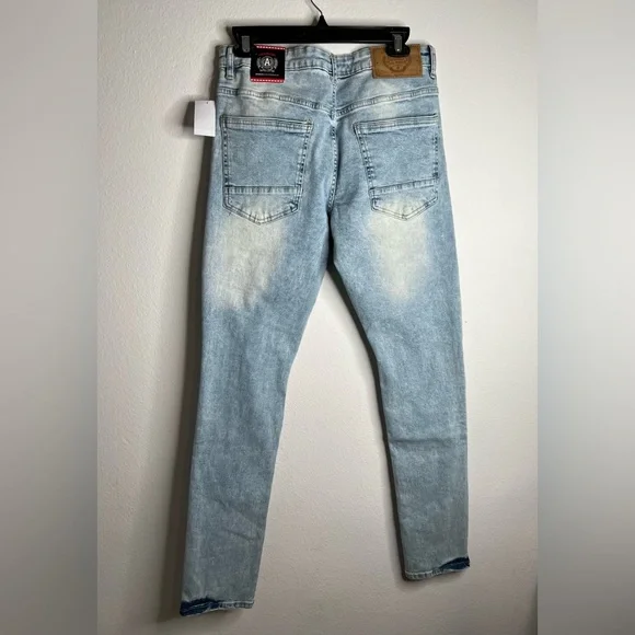 Akademiks Jeanius Level Men’s Jeans Distressed straight Legs denim Size 30X32 - Picture 2 of 8